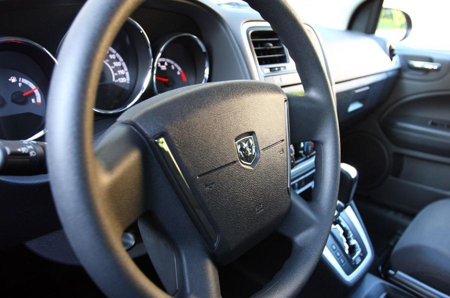  Dodge Caliber Heat 2011 года  (фото 19 из 29)